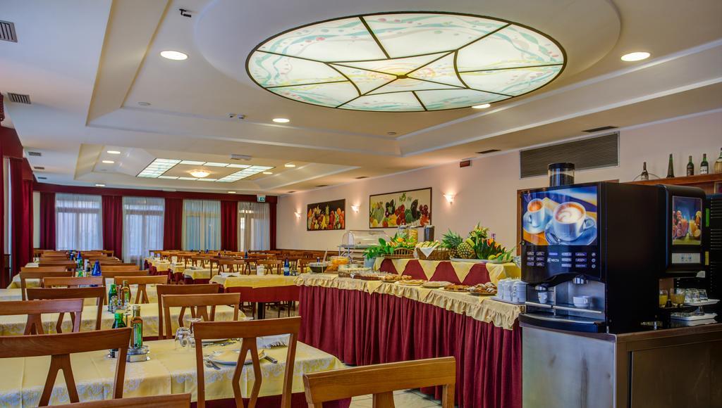 圣乔治酒店 米兰马瑞提那 外观 照片